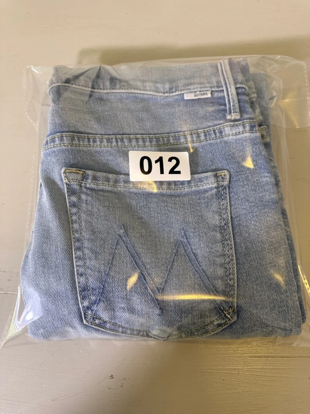 MOTHER Insider Crop Step Fray Jeans Drinking By The Pool Wash Size 29 - Picture 14 of 14